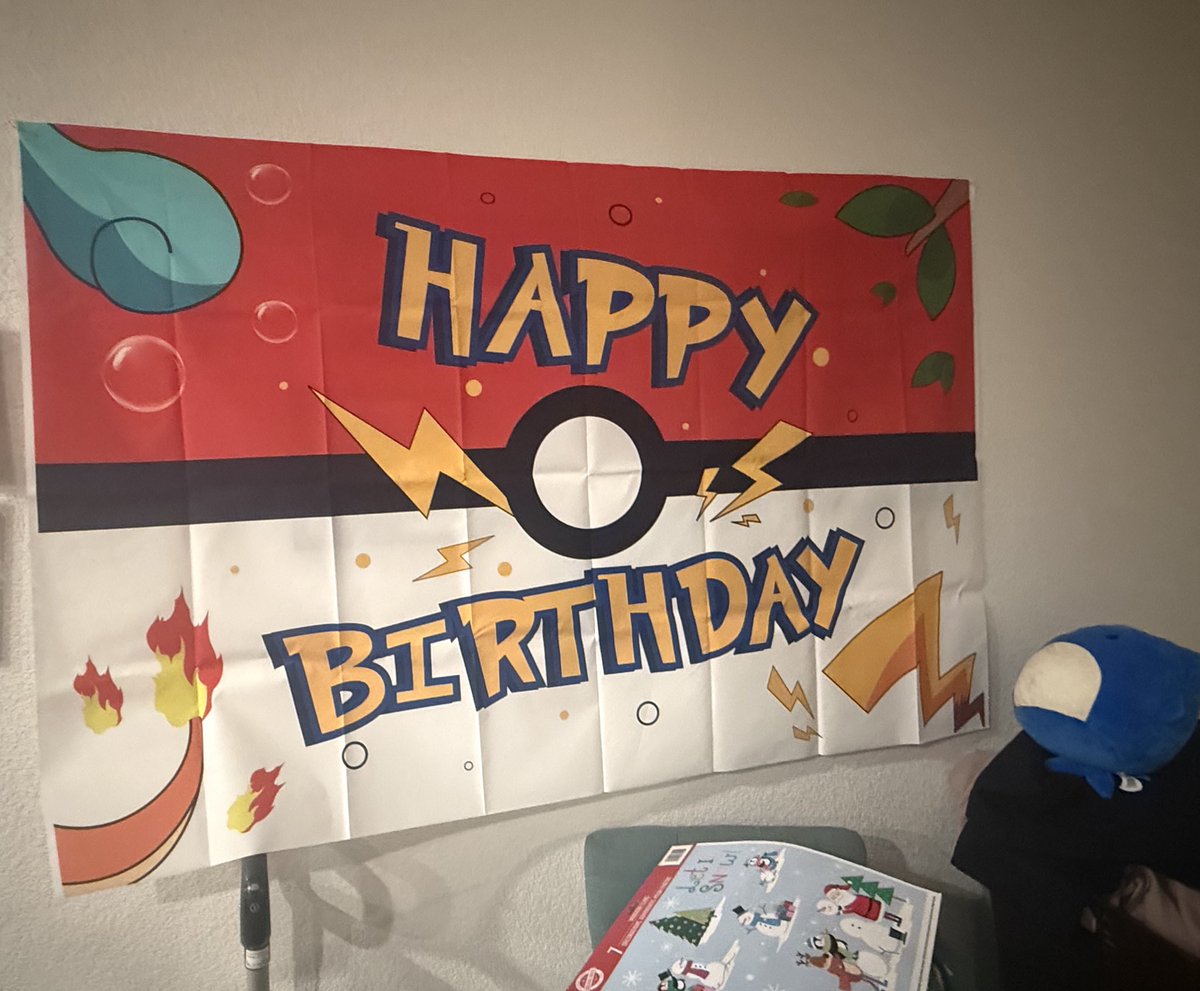DjayStoopKidd's tweet image. It’s my bday and my wife knows me so well! I will post pulls later tonight or tomorrow when I stop the shots! #gettingold #nevergrowup #birthday