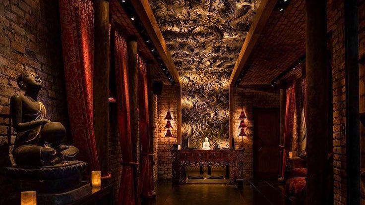 satomiiwu's tweet image. ⠀⠀⠀⠀ 
ℛevisar não é negar o passado, é reinterpretá-lo.
É escolher uma identidade que não carrega mais o peso do que foi e permitir que o mundo responda a essa nova postura interna. O passado não aprisiona; ele apenas acompanha o estado que você decide ser agora.  𖠁