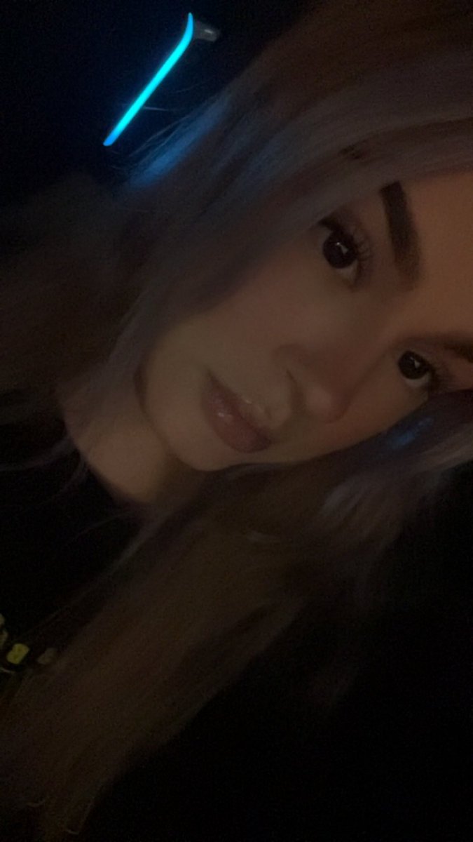 Twitch.tv/isilviiii 🙋🏻‍♀️