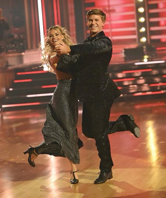 robert and witney you are everything to me #DWTS