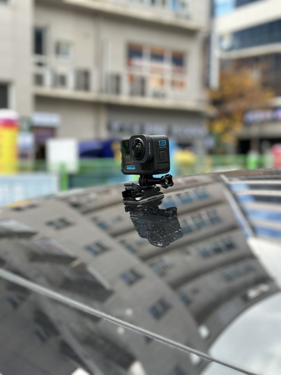 Hanteta_'s tweet image. 받자마자 두 시간 정도 주행하면서 촬영을 했습니다. 
방금 목적지 도착하더니 빌딩지하로 들어가서 한바퀴 돌면서 주차자리 찾다가 자리없으니까 다시 밖으로 나와서 옆 유료주차장으로 들어가서 주차를 하네요??!