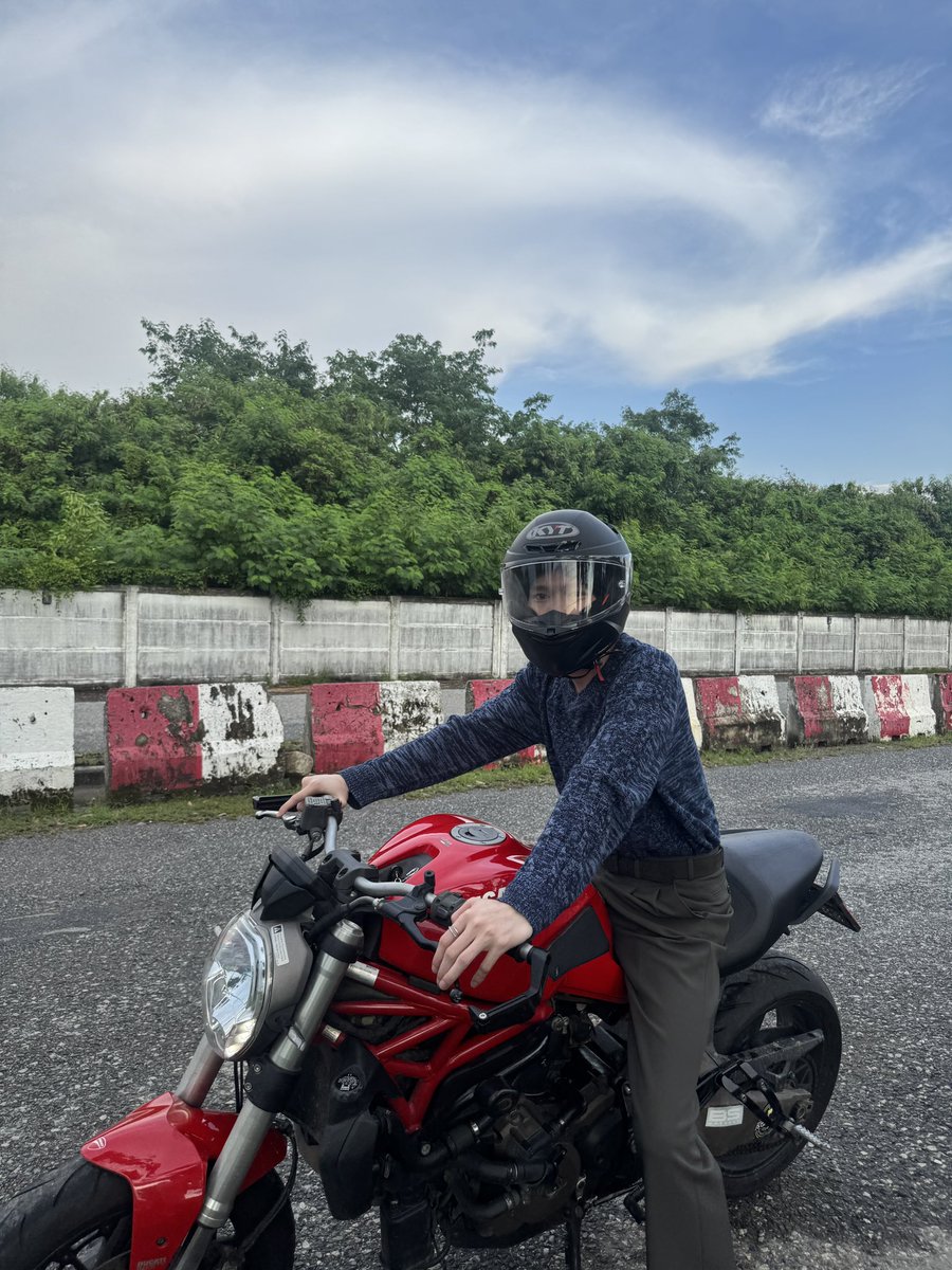 อู๋ท้าน้าบูน tweet media