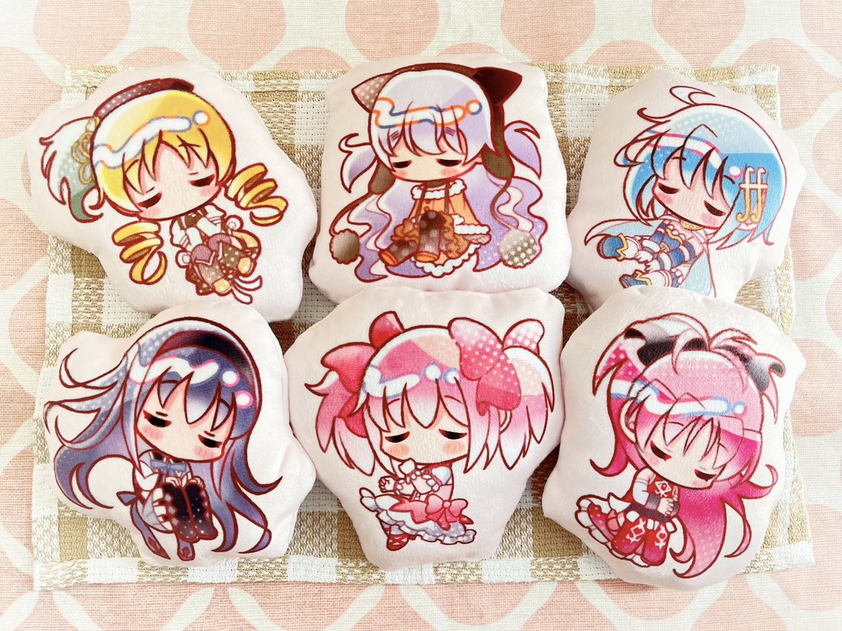 グッズ化して欲しいというお声がありました!再販は未定ですが以前こちらのイラストでグッズを作っているので画像を載せます🎀これからも楽しくまどマギ絵を描いたりグッズ作ったりするのでぜひフォローしてもらえたら嬉しいです!

※お品書きは過去の物です☺️フォローの参考までに…! 