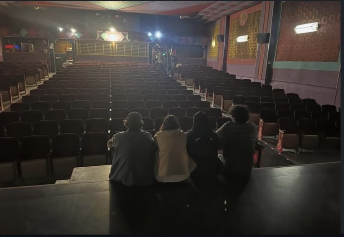 Danielle Rose Russell with the cast of "The All-Nighter"! via <a href="/brady_hepner/">Brady_Hepner</a> ❤️❤️❤️