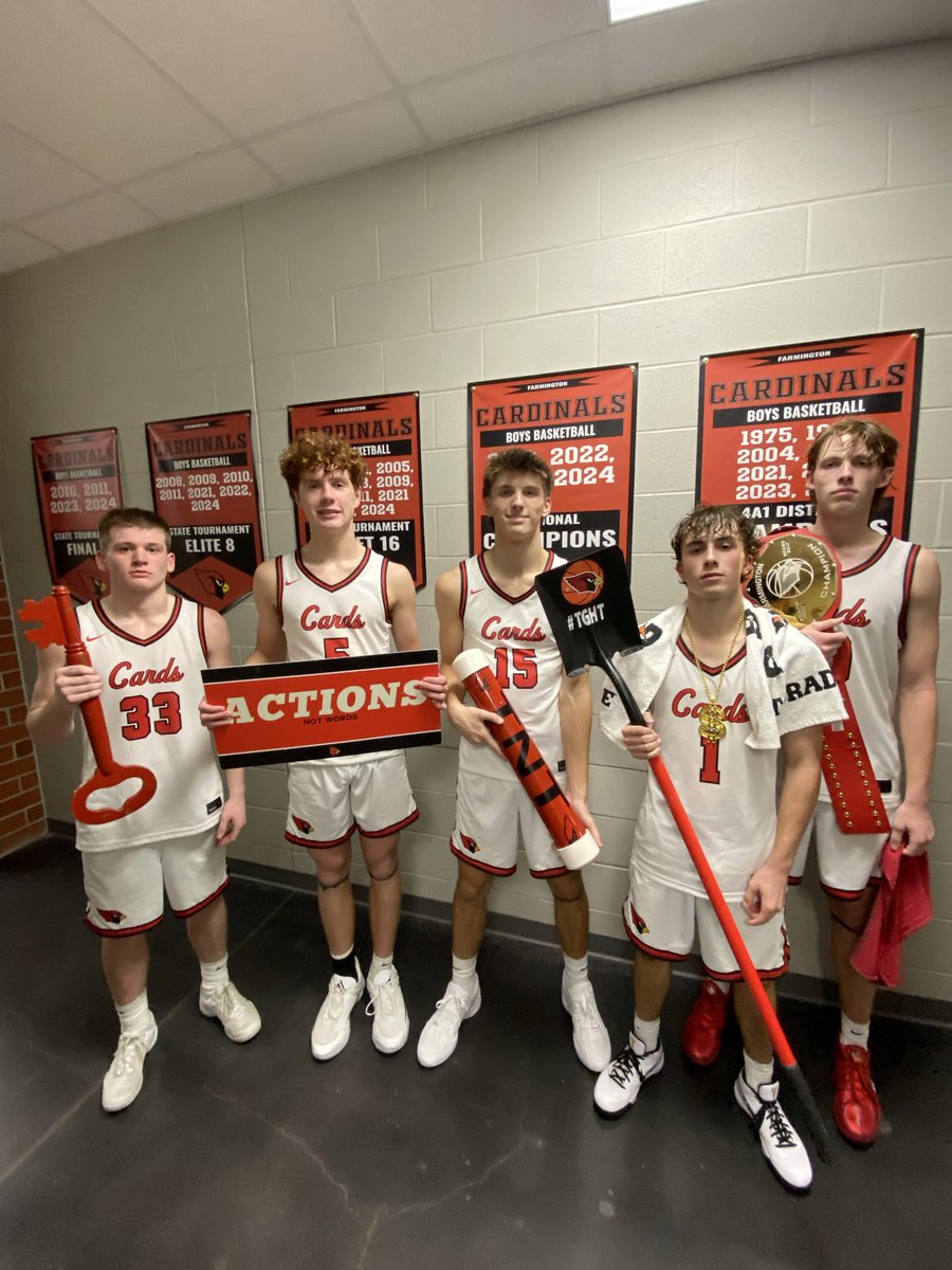 Farmington 79 - 59 Shiloh

Key Performer
Press Taylor 27 Pt 6 Ast

Board Belt
Ethan Kennedy 15 Pt 12 Rb

TGHT+$
Eli Schwartzman 20 Pt 13 Ast 6 Rb

A.O.W.
Roman Simpson 6 Pt 

TNT
Jackson Marshall 6 Pt 3 Rb