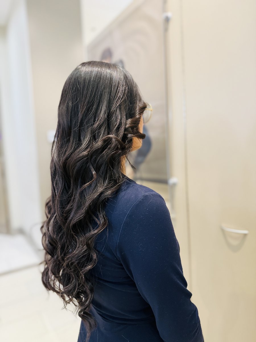 hairglamour0210's tweet image. Embrace the glamour of these gorgeous, bouncy curls! ✨ To keep your waves defined and minimize frizz, try applying a lightweight curl cream or serum to your damp hair before drying.
#HairGoals #LongHair #BouncyCurls #HairCareTips #DeepConditioning #HealthyHair # HairGlamour