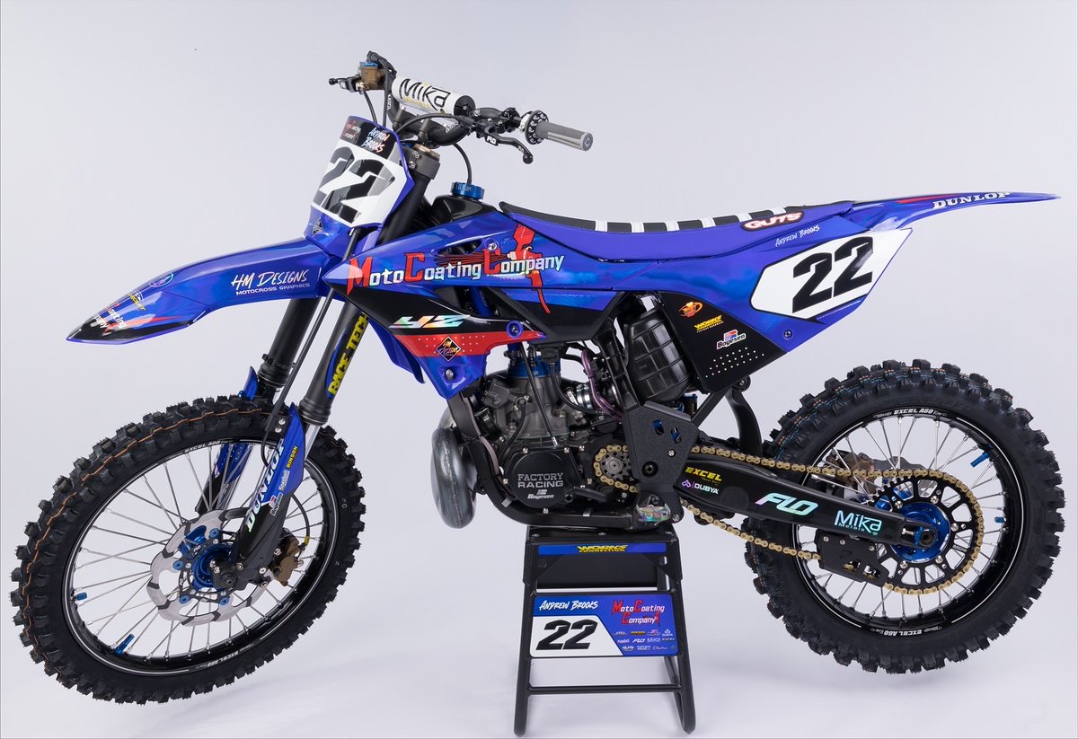 RideDunlop's tweet photo. Had to share this @motocoatingcompany YZ250 for Two Stroke Tuesday!

#RideDunlop #RaceDunlop #DunlopFamily #YZ250 #Yamaha #TwoStroke #TwoStrokeTuesday #MX34 https://t.co/Ve7lD0pTeN