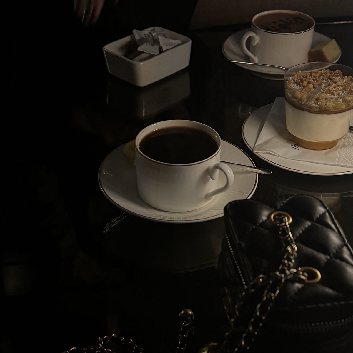 D (@uneclairdivin) on Twitter photo 