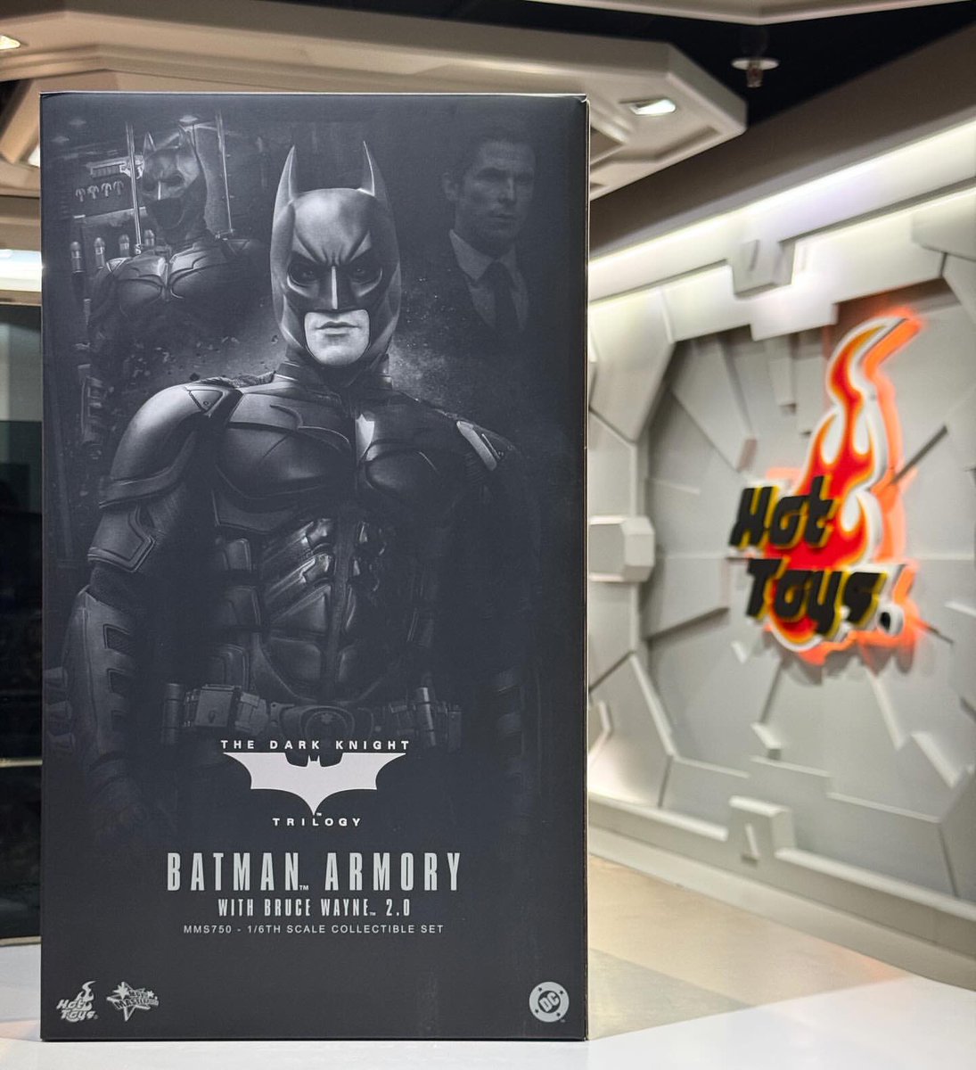 発売情報】 【ムービー・マスターピース】『ダークナイト』1/6スケール