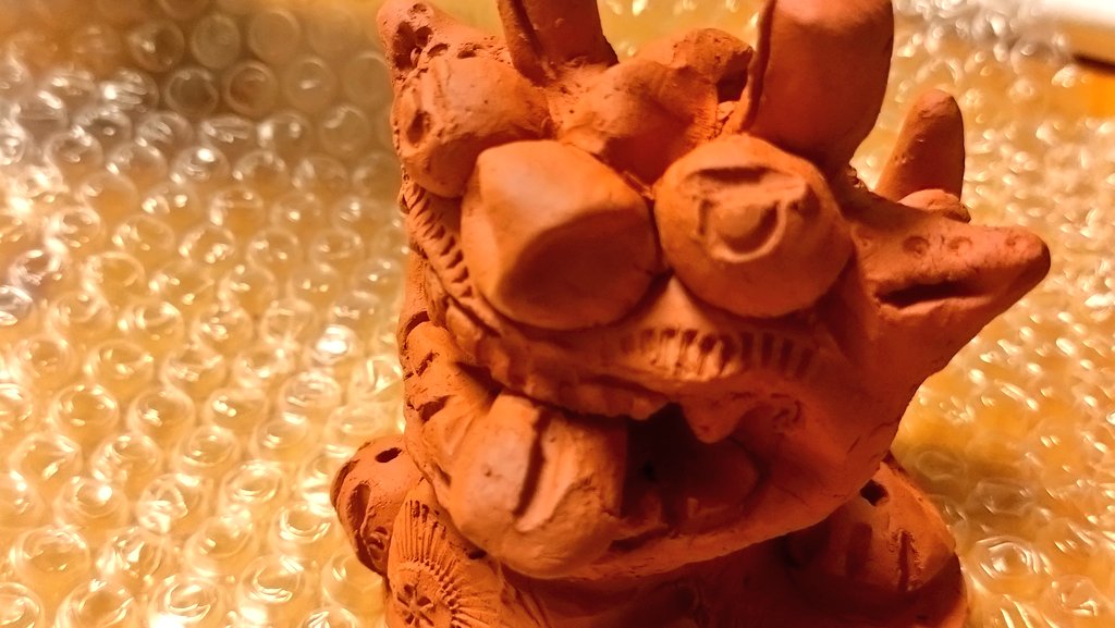 修学旅行先の久米島で体験したシーサー作り 出来上がったものが届き