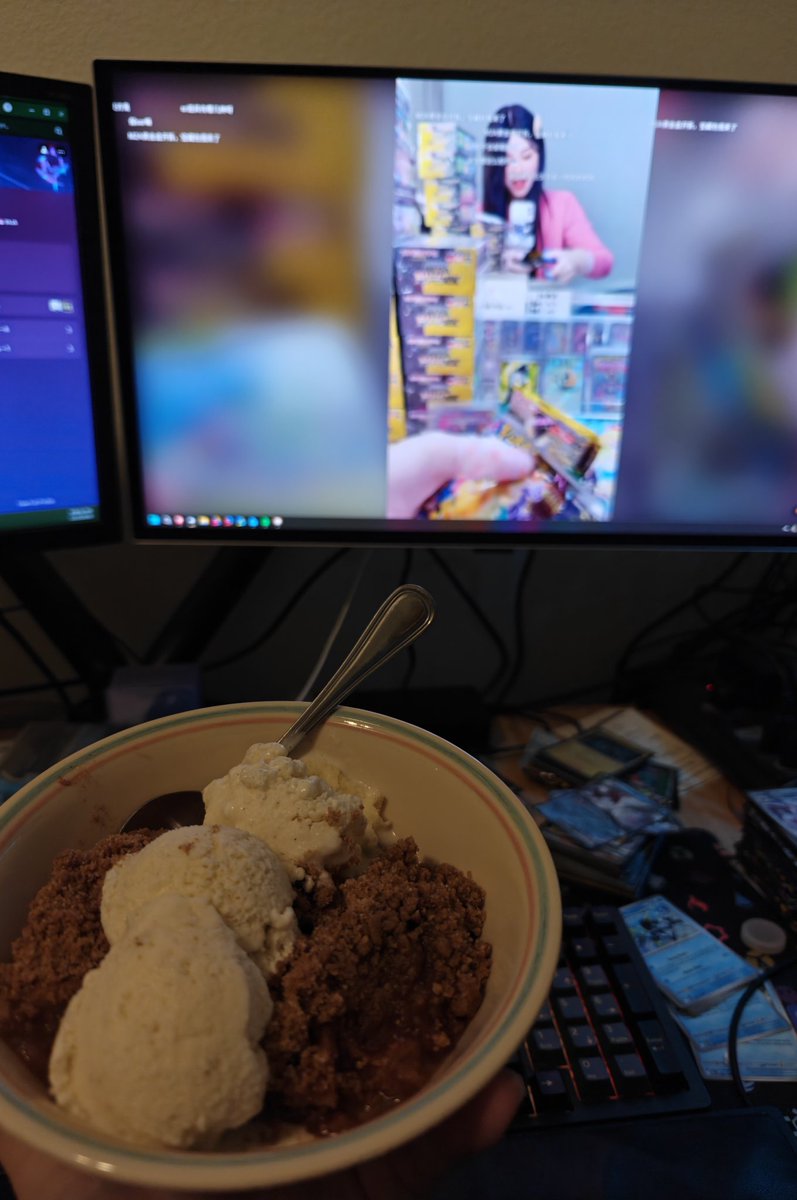 Dessert and a crisis, what the actual fuck is this set man.

English is so cooked.