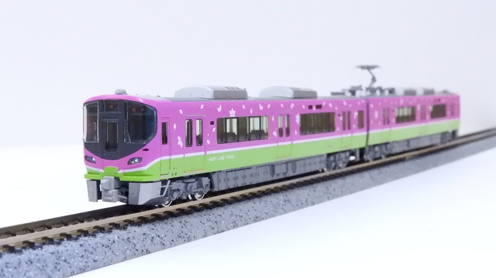 katoshopweb's tweet image. 【数 量 限 定 ！】

「ハピラインふくい521系(フルラッピング編成)2両セット」
オンラインショップで販売いたします！

4両セットに収録されるラッピング車、2両のみを入手するチャンス！
下記よりお求めいただけます↓↓
e-katomodels2.com/shop/g/g10-975/

※通常品も本日発売です！
e-katomodels2.com/shop/goods/sea…