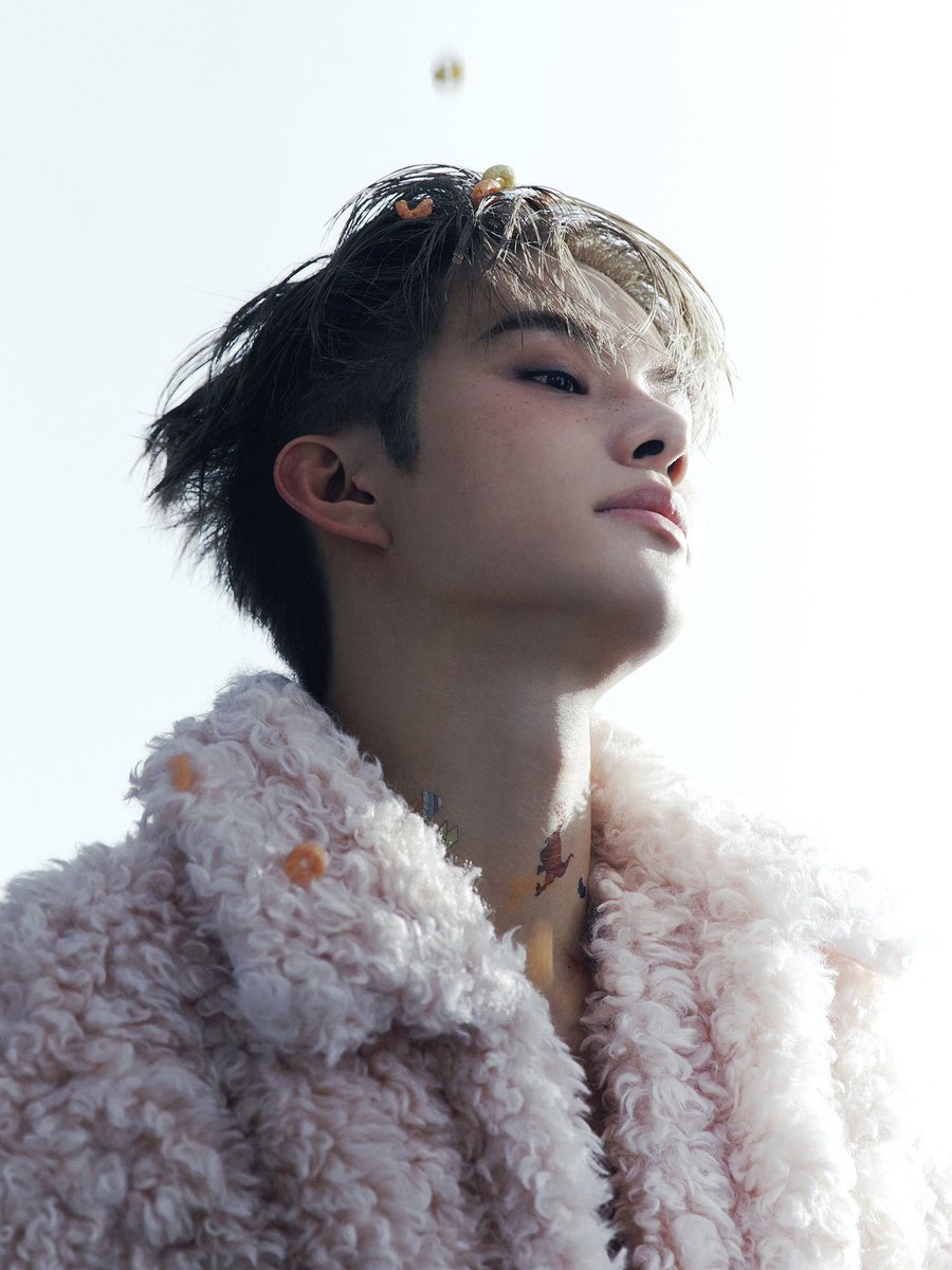 #NCT #정우, 신곡 #SUGAR 무대 첫 팬미팅에서 최초 공개!
달콤한 리듬에 감각적 무브먼트 더해진 퍼포먼스 ‘기대’
청량하게 빛나는 티저 이미지 시선 집중!

m.entertain.naver.com/home/article/4…

#JUNGWOO #정우 
#SUGAR #JUNGWOO_SUGAR 
#NCT #NCT127