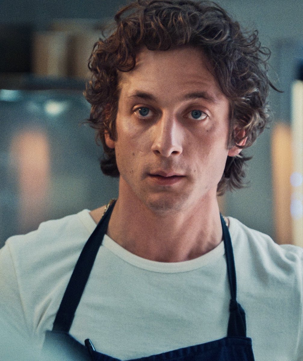 sw_holocron's tweet image. Jeremy Allen White says he had no idea who Rotta the Hutt was prior to being cast to play him in THE MANDALORIAN AND GROGU

(Source: variety.com/2025/film/colu…)