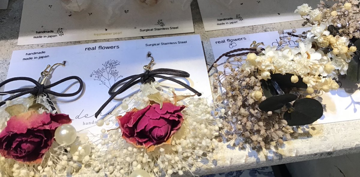 a_cupapa's tweet image. 🍁本日の営業🍁
▫️京都八坂店▫️12時〜18時
🍁紅葉観光の後にat京都八坂🍁
🍂made in Japan 🍂
▫️寺町京極店▫️休み
▫️京都清水寺店▫️12 時〜18時
🎅🏻サンタと年越し🎄

【京都八坂店】オープンしております✨

冷え込みますが路地裏のアクセサリーはキラキラで見ているだけで心がポカポカになります♪…