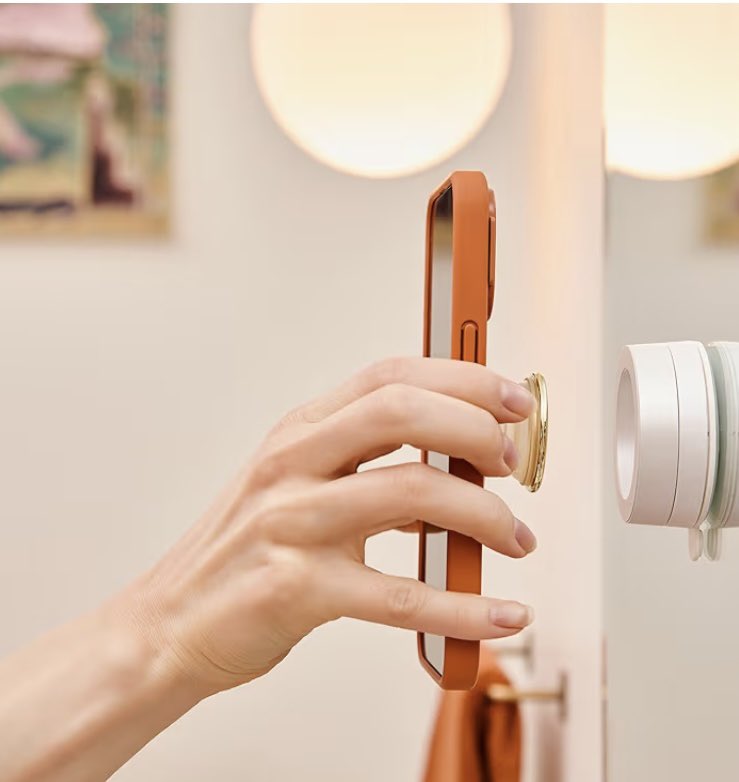 Organicbeing32's tweet image. Multi-Surface MagSafe Suction Mount!
Stick it to your fridge, mirror, cabinets, shower door, airplane seat &amp;amp; more.
A must-have for creators &amp;amp; multitaskers 🔥📱

🔗 amzn.to/48khOOs

#MagSafe #PopSockets #TechEssentials #Ad #amazonfind #phonetips #creators #multitasking