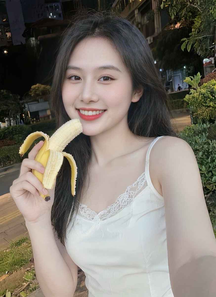 TieuUyn199's tweet photo. Chuối tây hay chuối ta https://t.co/P70a7yFzNa