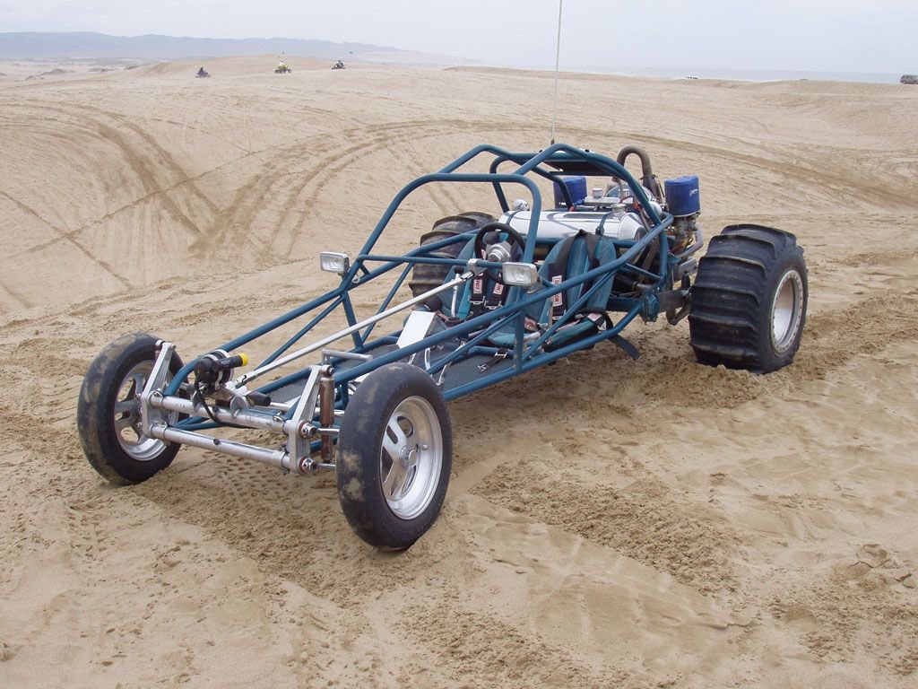 SlumberMachine's tweet image. A sand rail when I was 13.   Looked something like this and it was a blast.