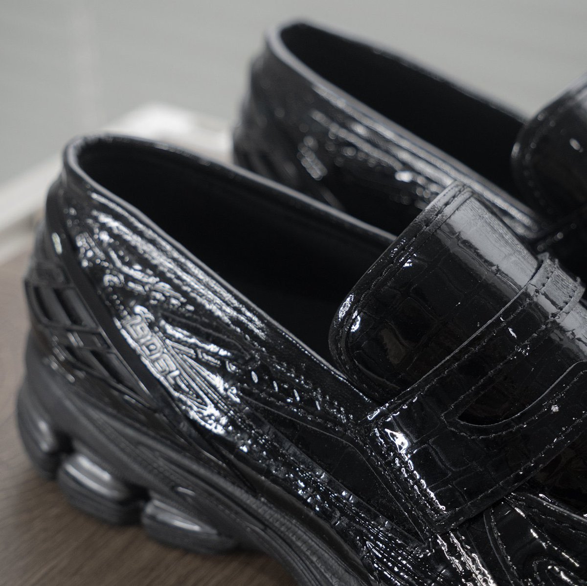 fullress's tweet image. New Balance U1906 LCR Loafer “Black Croc” (ニューバランス ローファー) [U1906LCR]

・UNITED ARROWS web抽選 11/26 12:00~11/27 23:59

&amp;gt;&amp;gt; fullress.com/new-balance-u1…