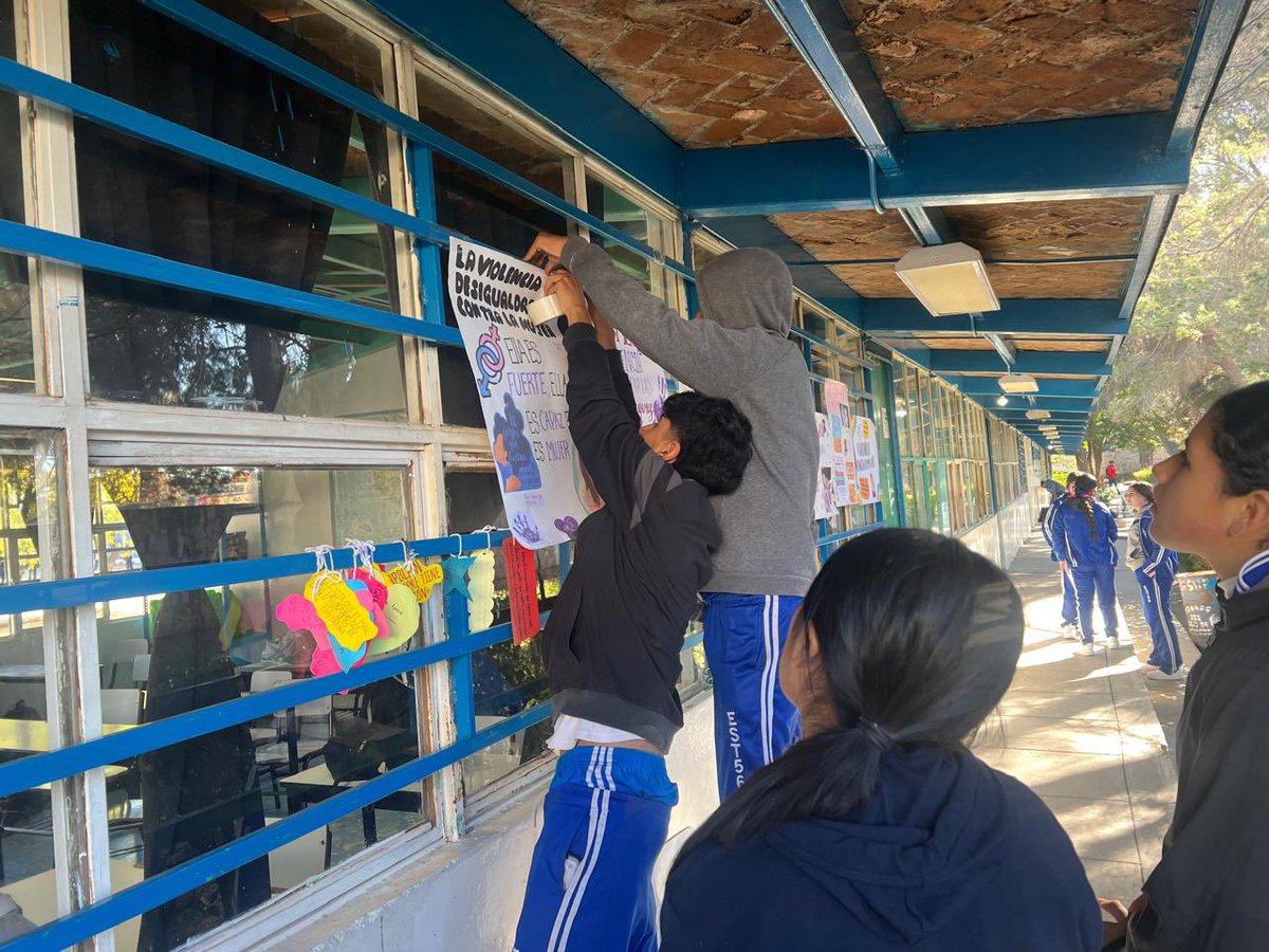 _RobledoJM's tweet image. Día Internacional de la Eliminación de la Violencia contra las Mujeres realizamos #MaratonesPorLaLectura en #EST56, participamos con la lectura «Nosotras» de Marta Navarro García. 
Aquí con el grupo 3°A, con la maestra Nallely Barraza.
#MujeresLibresDeViolencia 
@NoemiJuarezSEB