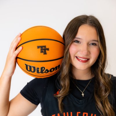 Lauren Stephens tweet media