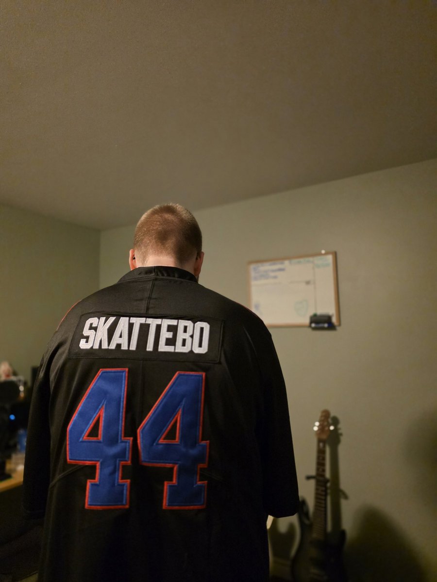 dollasignsully's tweet image. ON THE GROUND... Got me feeling like @camskattebo5 #iBattle #Spaces #WhosNext