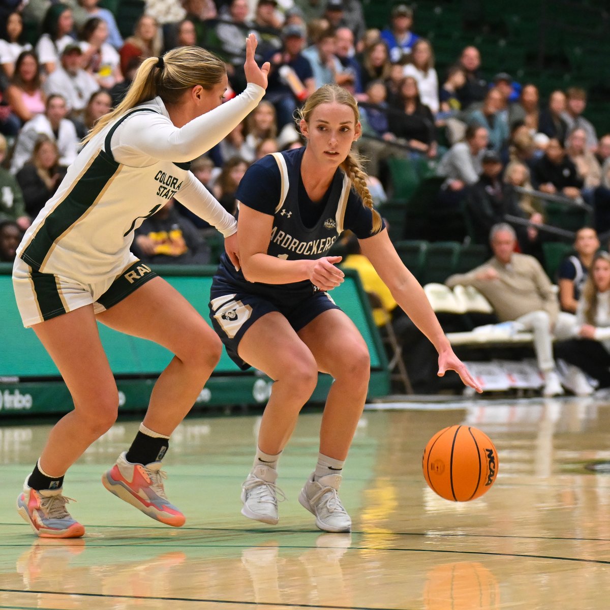 HardrockerWBB's tweet image. 📸 from the first half in Fort Collins!

#TheHardrockLife