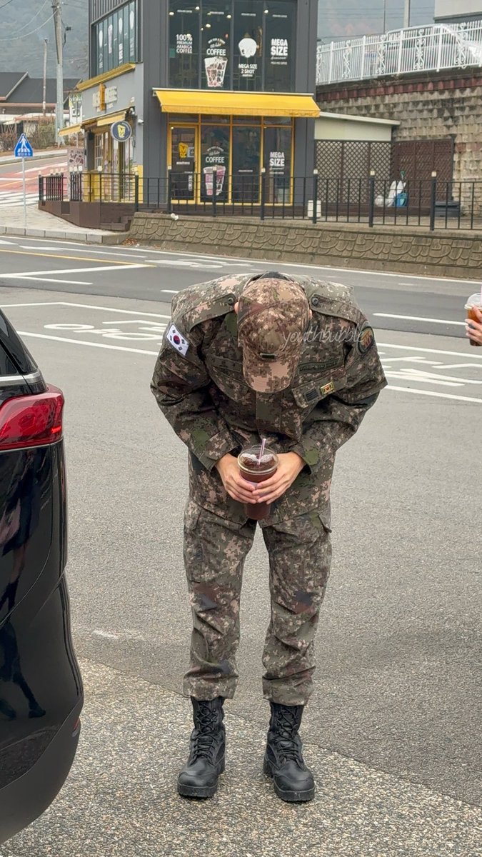 찬우 전역 축하해...💕
오랜만에 봐서 넘 좋았다🥹