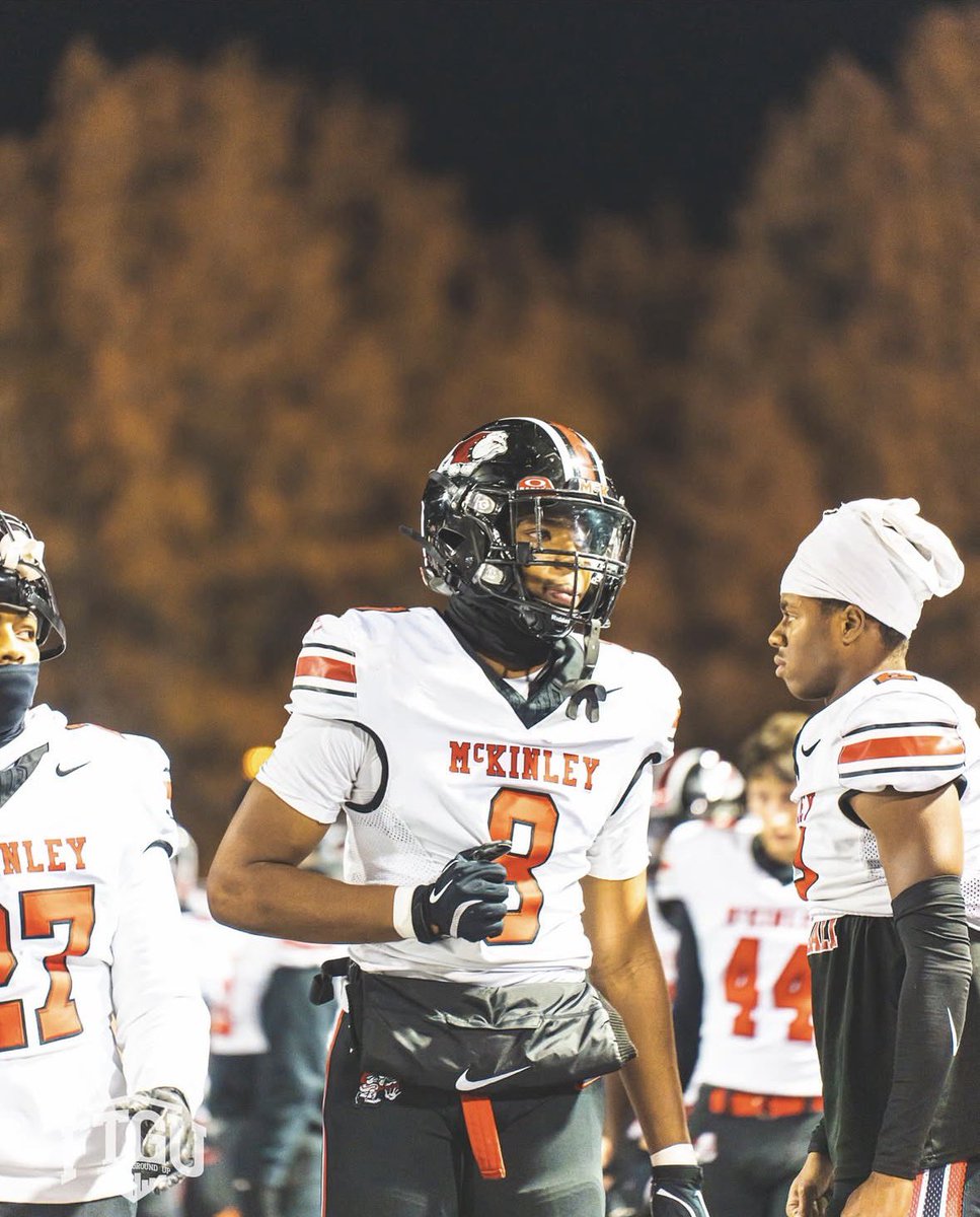 Full Junior Year Highlights 🚨

hudl.com/v/2TEupE
<a href="/McK_FBall/">McKinley Football</a> <a href="/TheJoeEwell/">Joe Ewell</a> <a href="/coach_wink55/">Coach Wink</a> <a href="/AllenTrieu/">Allen Trieu</a> <a href="/JaredLuginbill/">Jared Luginbill</a>