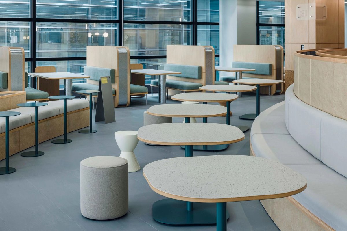 tecture1's tweet image. 【個性が発揮され共生する「惑星」のようなオフィス】 
mag.tecture.jp/project/202511…

東洋エンジニアリング 本社オフィス Bay Tech Makuhari / イトーキ
#TECTUREMAG
#TECTUREMAG最新記事

Photo: Ooki Jingu