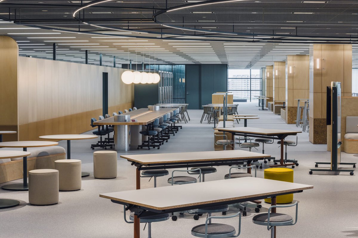 tecture1's tweet image. 【個性が発揮され共生する「惑星」のようなオフィス】 
mag.tecture.jp/project/202511…

東洋エンジニアリング 本社オフィス Bay Tech Makuhari / イトーキ
#TECTUREMAG
#TECTUREMAG最新記事

Photo: Ooki Jingu