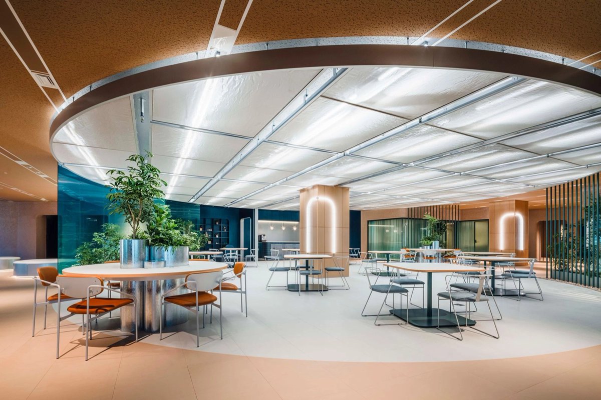 tecture1's tweet image. 【個性が発揮され共生する「惑星」のようなオフィス】 
mag.tecture.jp/project/202511…

東洋エンジニアリング 本社オフィス Bay Tech Makuhari / イトーキ
#TECTUREMAG
#TECTUREMAG最新記事

Photo: Ooki Jingu