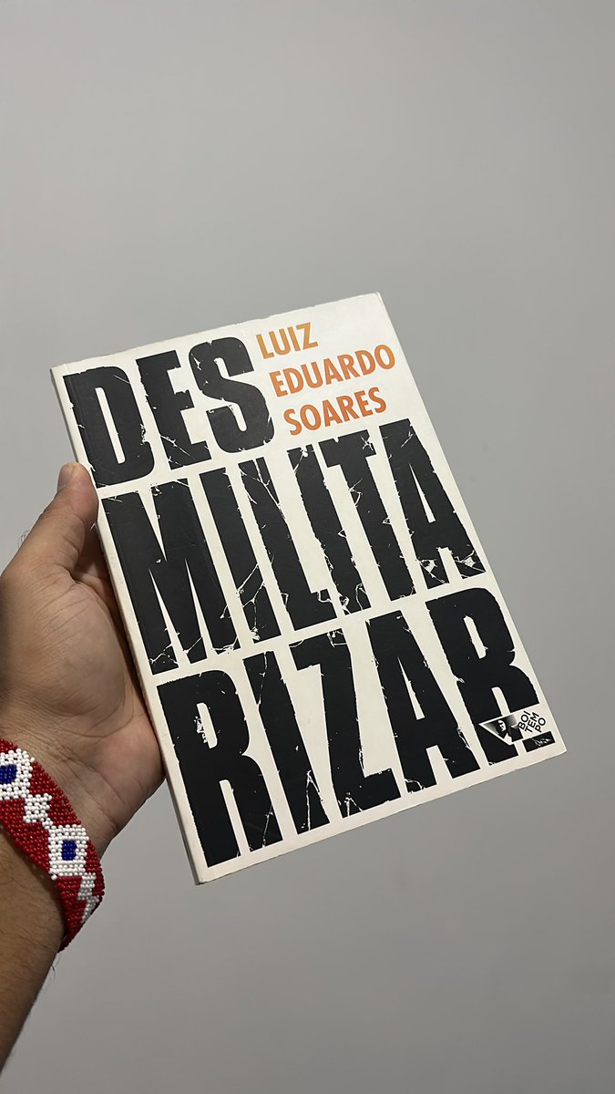 O autor propõe iniciativas objetivas e imediatas para a questão da segurança pública e direitos humanos no Brasil!

Recomendo!!