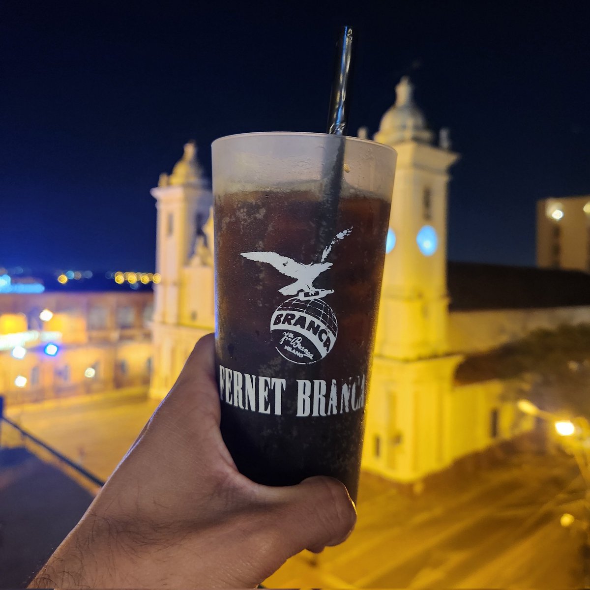 Matt_XYZ's tweet image. Feliz día del Fernet [con coca cola XD]
#DíaDelFernet #Fernet #FernetConCoca