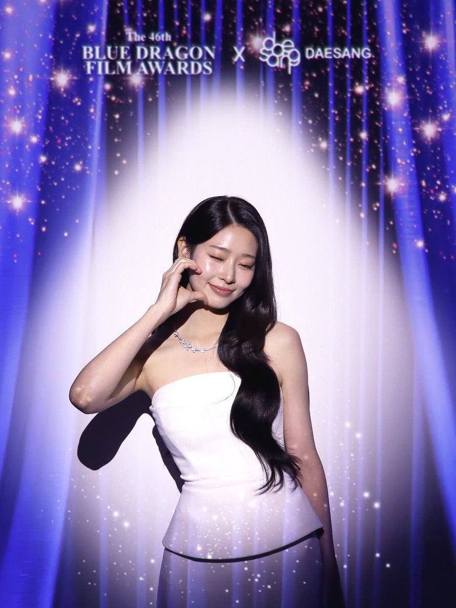 Kim Minju Updates tweet media