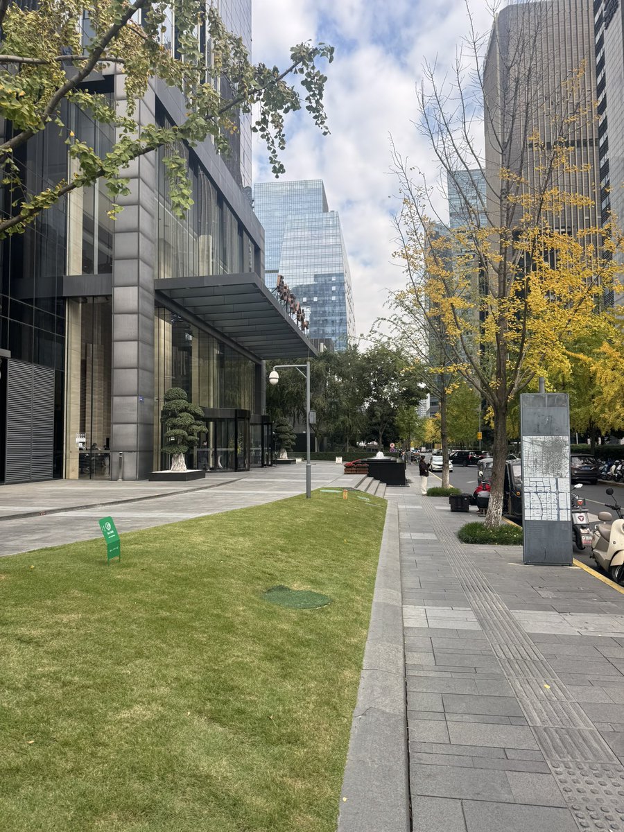 essendhet's tweet image. 