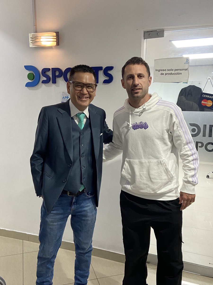 OutOfUContext's tweet image. ¿Qué frase se te viene a la cabeza crema? 👀