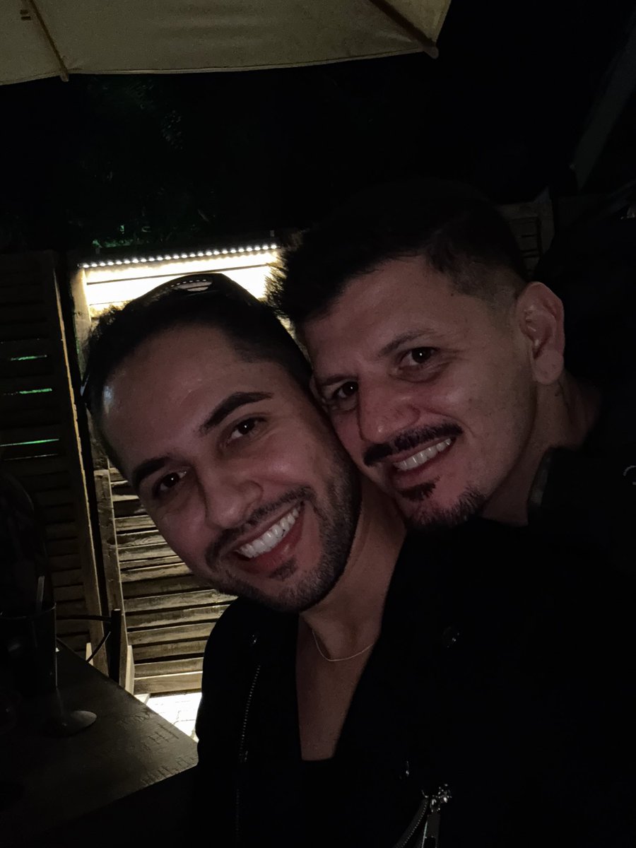 SrLeoRichard's tweet photo. nos conhecemos:📍sp / katclub

primeiro date:📍por do sol no pico 

primeira viagem do casal:📍praia / Caraguatatuba https://t.co/kyL4jXiK9o