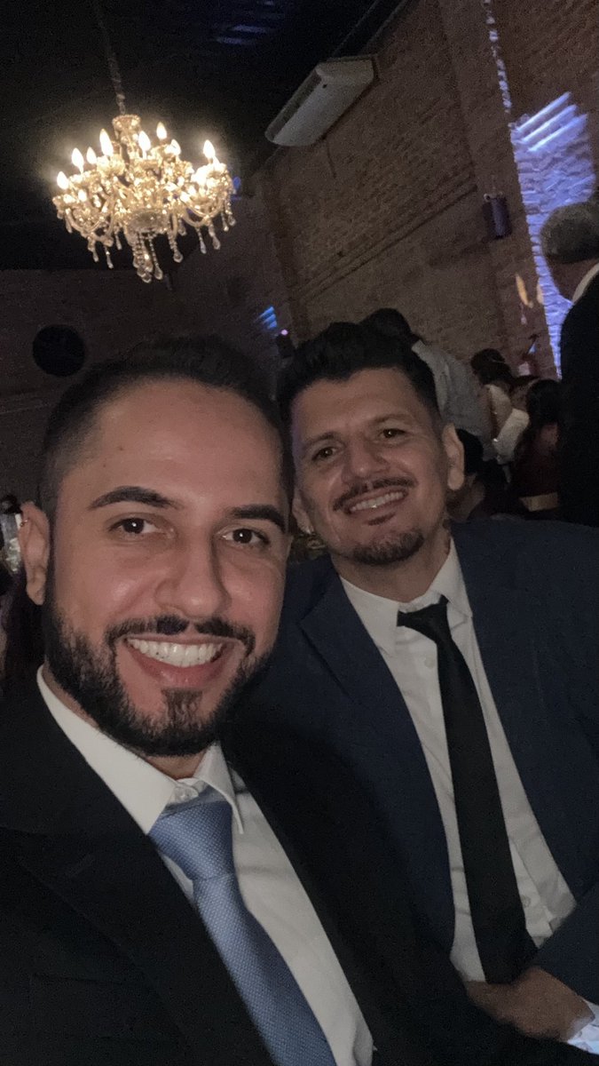 SrLeoRichard's tweet photo. nos conhecemos:📍sp / katclub

primeiro date:📍por do sol no pico 

primeira viagem do casal:📍praia / Caraguatatuba https://t.co/kyL4jXiK9o