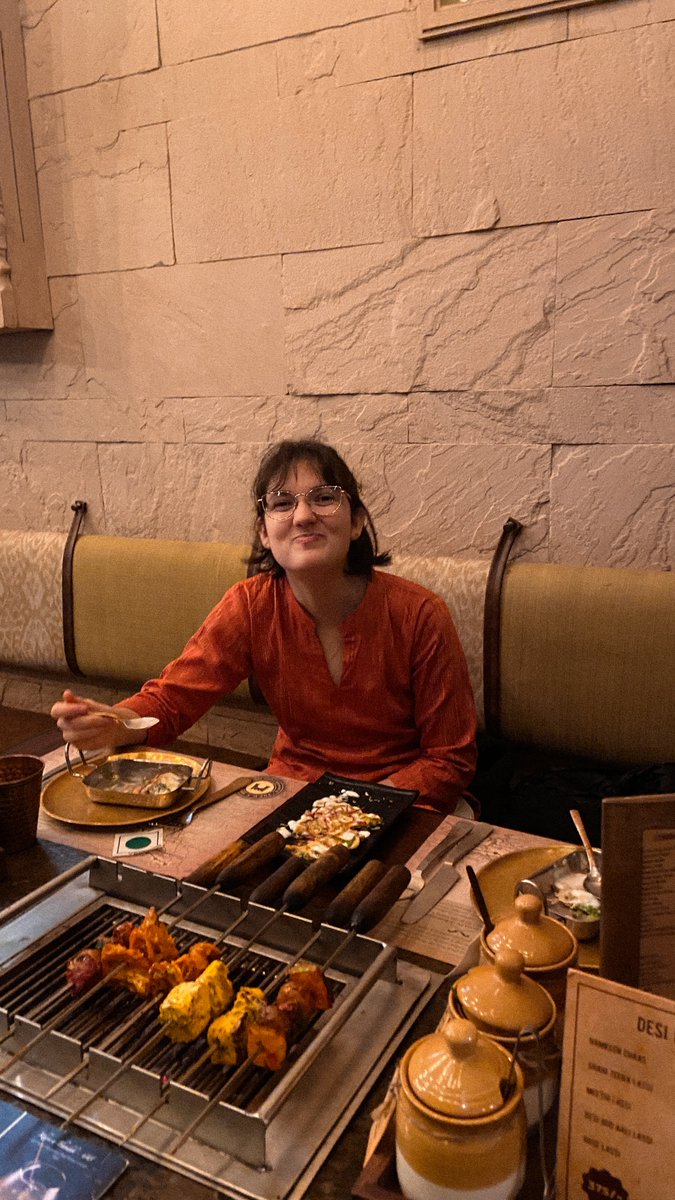 juliachaigneau's tweet image. Since living in India, people are always surprised to find out I’m vegetarian.

I actually grew up non-veg in a French family… but I always had an issue with the taste of meat. So when I moved out at 17 for my studies, I switched to vegetarian.

And it was honestly quite hard.…