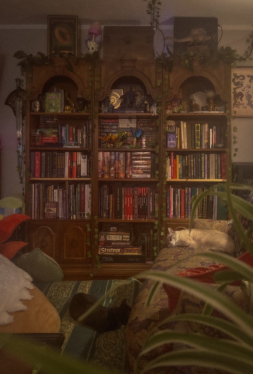 LiminalLark's tweet image. The chest at the top is a decoy, if you try to open it the fey will turn you into a mushroom.