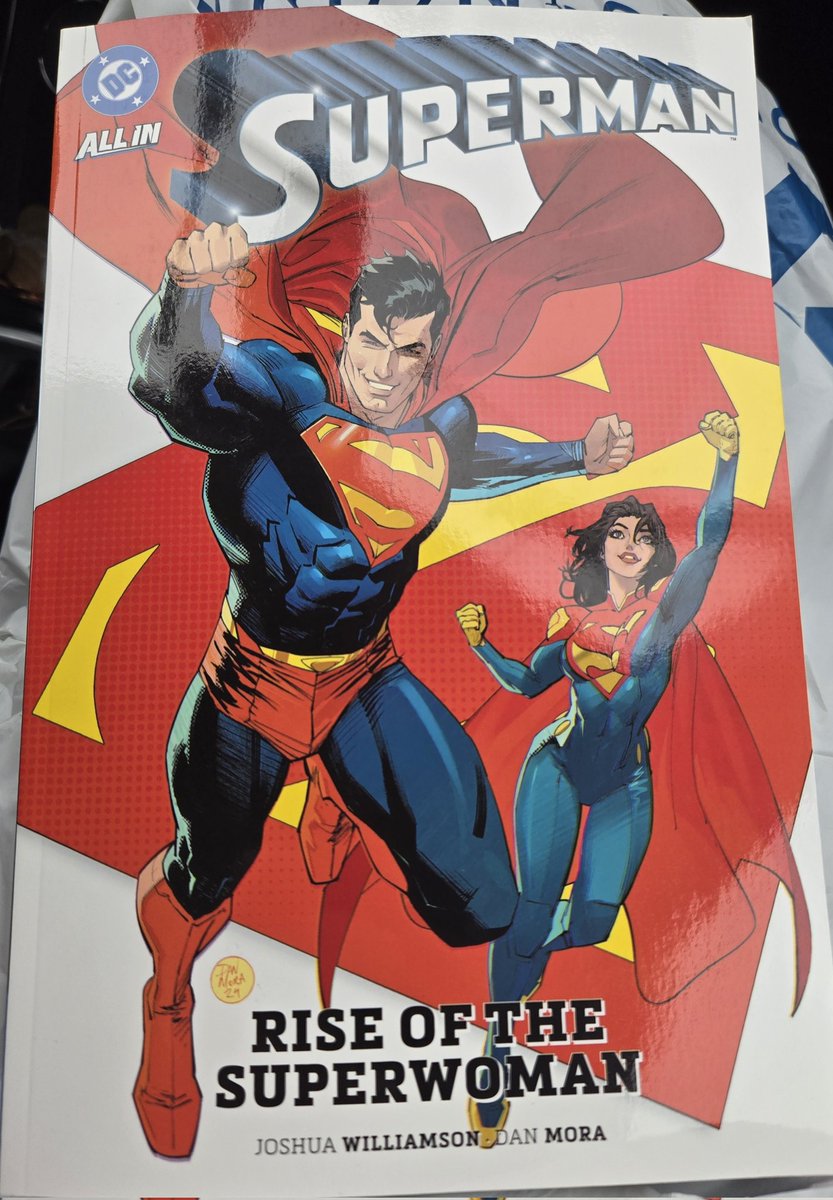 Superaustin152's tweet image. Went to a new Book store near me and got 2 #Superman books and was excited to read them...until on the way home I saw it had pages ripped near the end  😭 
I returned it and got DBS
I hate that the book was damaged but at least now I can read #MyAdventuresWithSuperman fully.