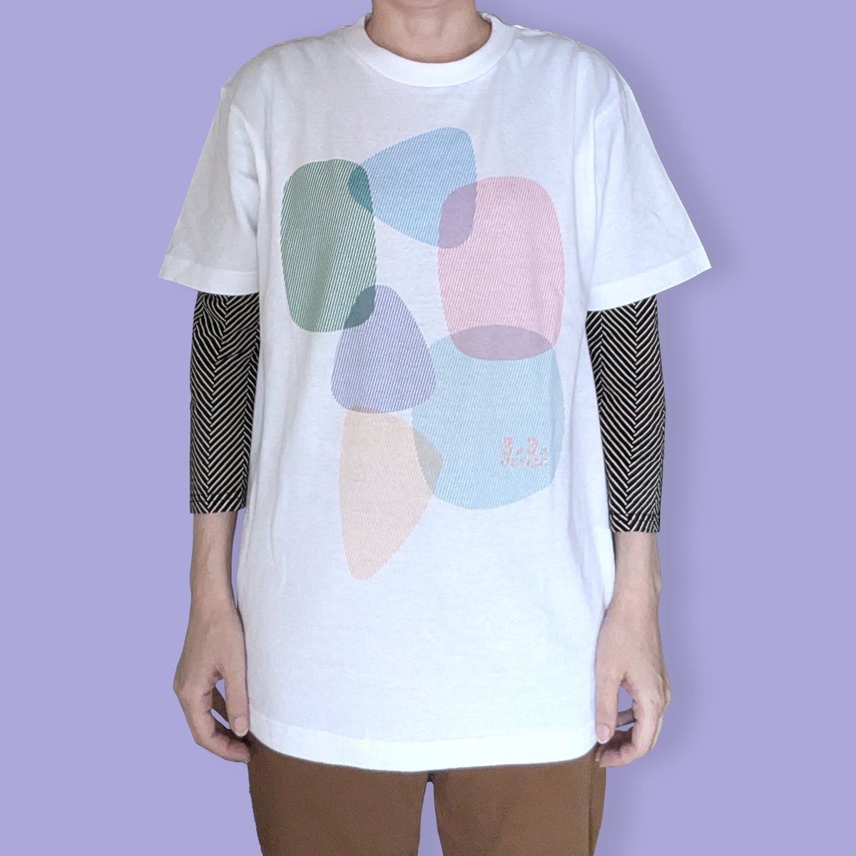 カラフル幾何学斜線。

スタンダードTシャツ(5.6オンス)
ホワイト　ブレンドモード　Sサイズ

#tシャツトリニティ
#tshirt
#tshirtdesign
#幾何学好き
#図形好き

ttrinity.jp/shop/3x3xdesig…