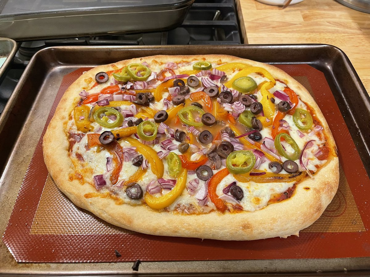ClassicMarvil's tweet photo. Scratch pizza with my favorite people! https://t.co/NJt2B19gP2