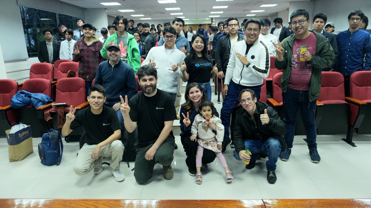 HorizonteBlock's tweet image. Día 1 de la Hackathon Perú @Syscoin_Hispano 
Un inicio increíble junto a nuestra comunidad builder.
Gracias a nuestras comunidades aliadas: @Criptomorfosis @ClubBlockchainP @Web3Builders_ @MissYera @WomenBizLatam @TeamLatinaBC @Stampingio 
Seguimos construyendo. 
 #Hackathon #HB