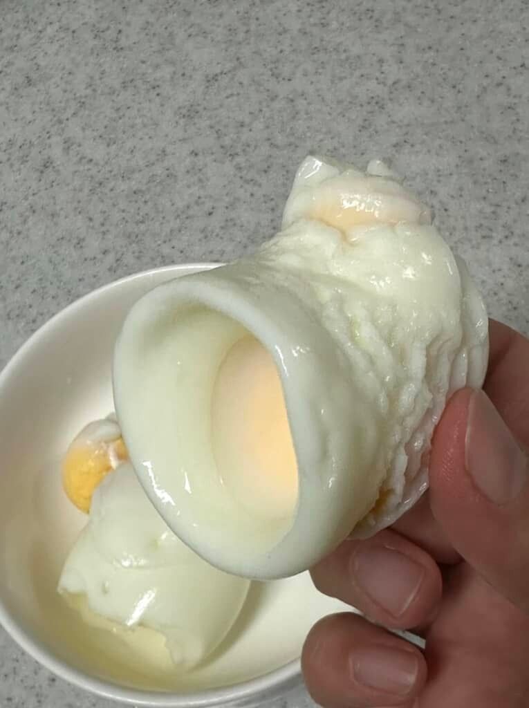 itm_nlab's tweet image. そうはならんやろ

ゆで卵を作ったら……「私より下手な人、いる？？？」　なぜか爆誕してしまった“まさかの物体”に「どうしたらそうなる」
nlab.itmedia.co.jp/cont/articles/…