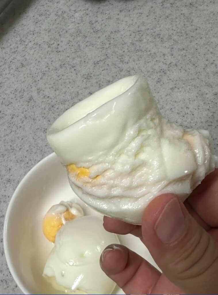 itm_nlab's tweet image. そうはならんやろ

ゆで卵を作ったら……「私より下手な人、いる？？？」　なぜか爆誕してしまった“まさかの物体”に「どうしたらそうなる」
nlab.itmedia.co.jp/cont/articles/…