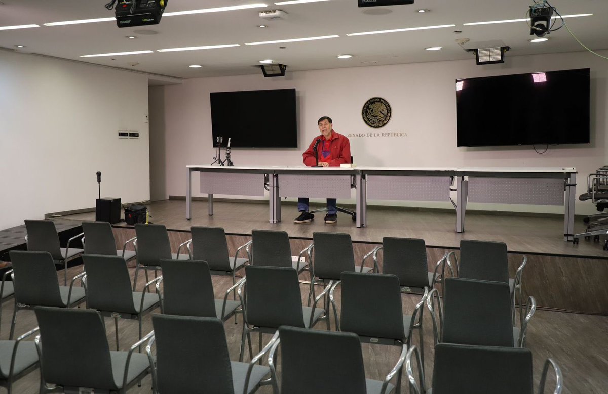 mario_dico50's tweet image. 🔴 ÚLTIMA HORA : Se comenta en los pasillos del ⁦@senadomexicano⁩ que Gerardo Fernández Noroña será acusado de violencia política en razón de género y ⁦@PartidoMorenaMx⁩ le ha retirado su apoyo . Así termino como “solovino”