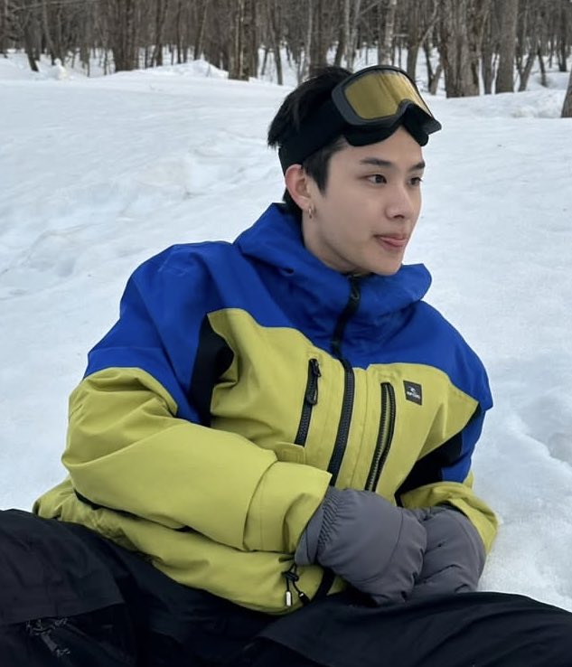 kh1ovele's tweet image. แล้วดูรูปที่แบรนด์ลง 🙂‍↕️