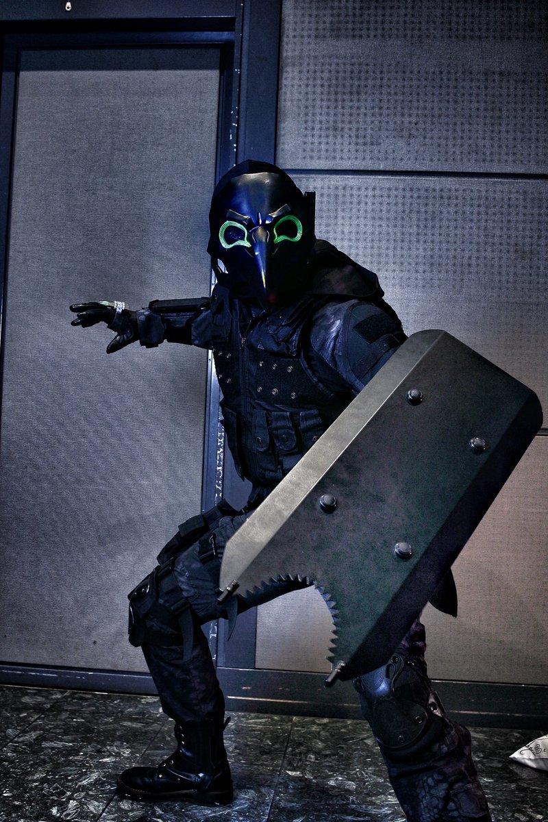 #スーツ武器オフ会

🐥🛡️『どうした　力自慢なんだろ？もう一度打ってこいよ』
📷<a href="/MaskedriderBee/">BEE</a>